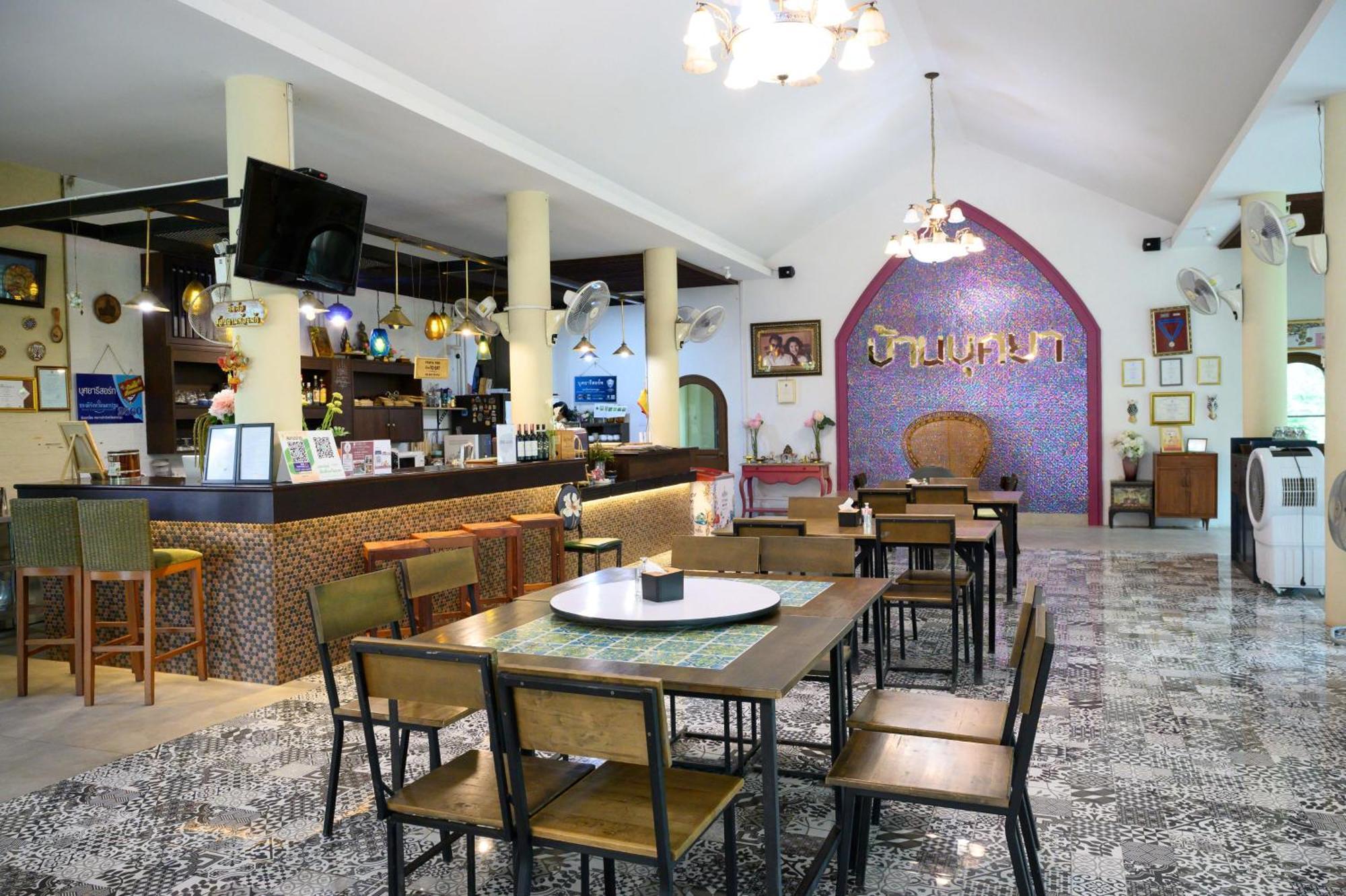 Busaya Resort & Cuisine Nakhon Pathom Exterior photo